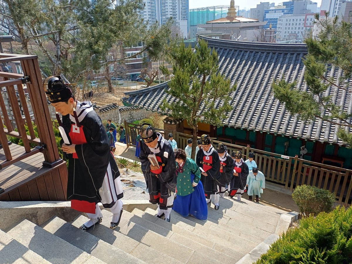 춘기석전 집사자 입정