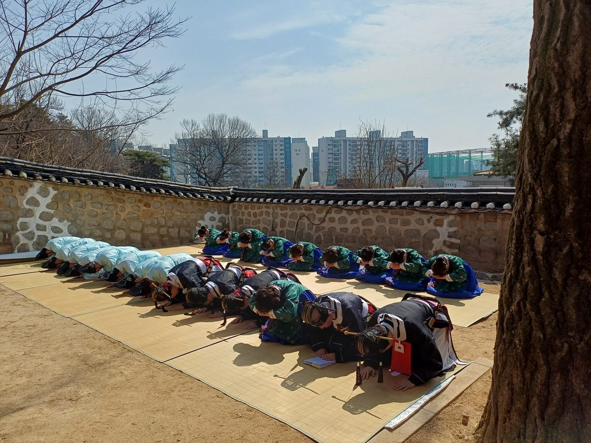 춘기석전 집사자 사배